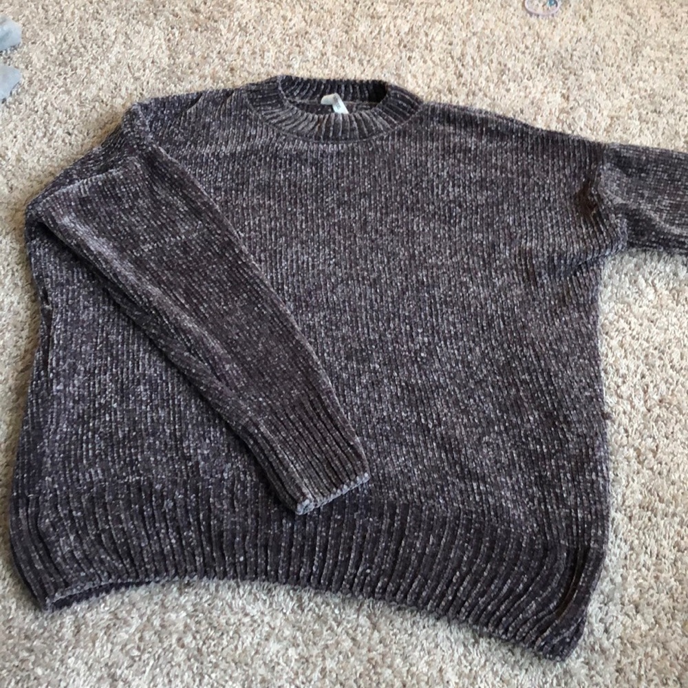 Gray tunic/sweater- large